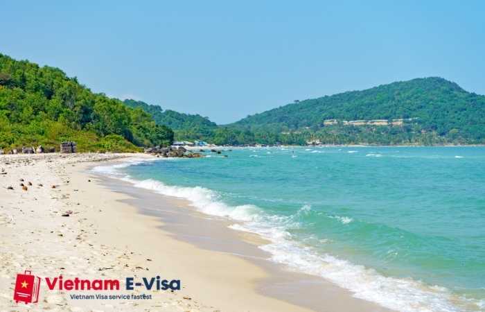 top 5 places to visit in Vietnam - Phu Quoc's beach
