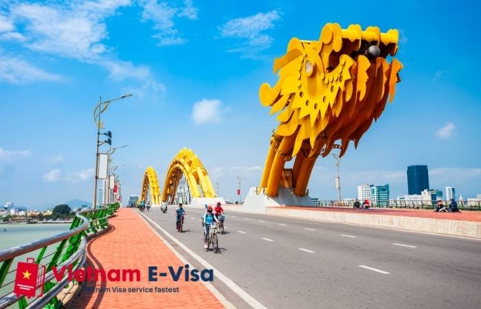 top 5 điểm đến du lịch Việt Nam - cầu Rồng