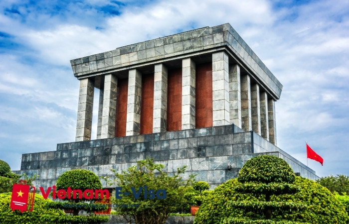 top 5 places to visit in Ha Noi Capital - Uncle Ho's Mausoleum