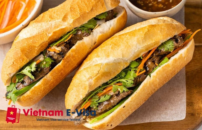 What to eat in Ho Chi Minh City - banh mi
