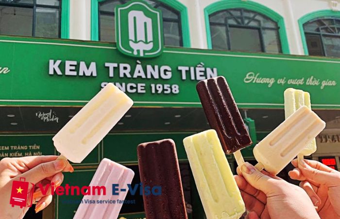 What to eat in Hanoi - Trang Tien Ice Cream