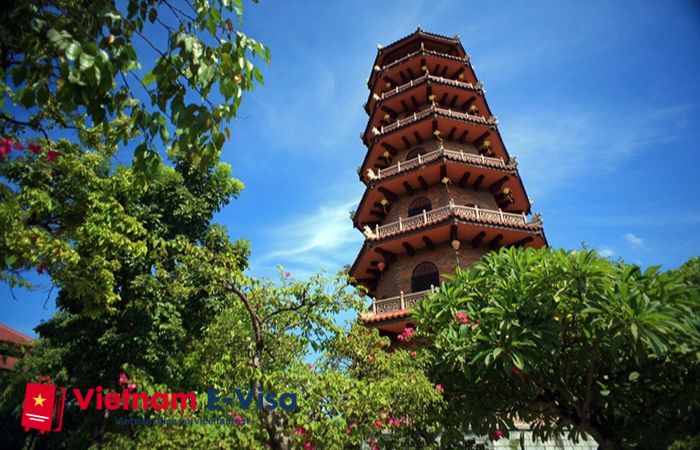 Top 10 trải nghiệm du lịch nên làm tại Huế -
chùa Từ Đàm