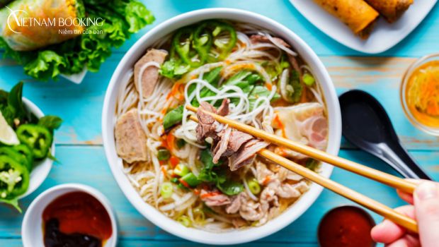 Why you should visit Vietnam once in your lifetime - delicious foods